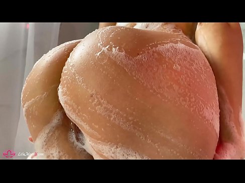 ❤️ Brunette شاور میں شدید orgasm کے لئے وائبریٹر کے ساتھ بلی میں مشت زنی کرتی ہے۔ ❤️ ہم پر ur.porn-mz-com.ru ❌️